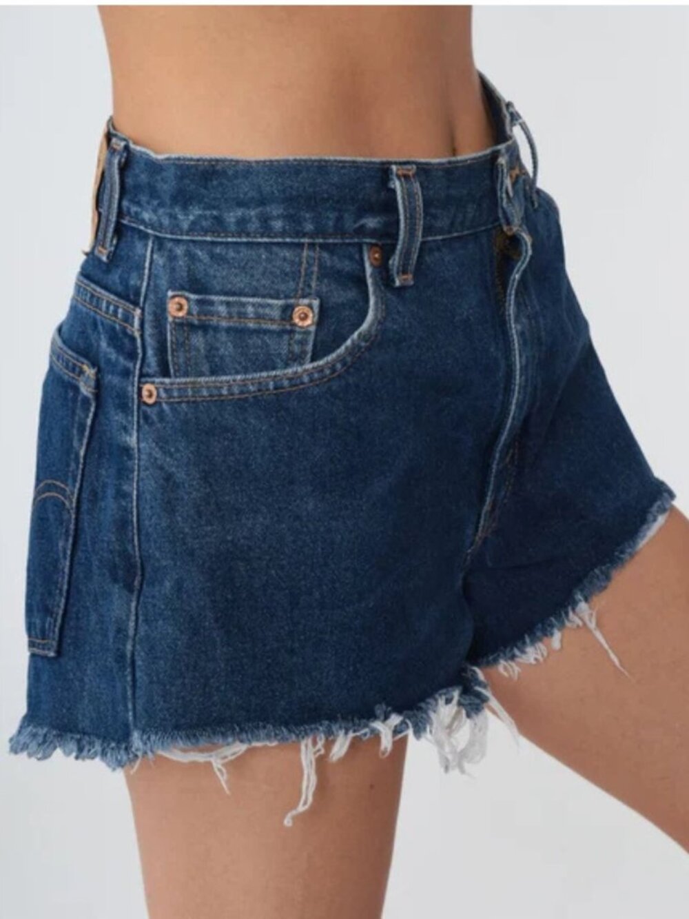 LEVI’S 501 Raw Hem Denim Shorts - Picture 2 of 8